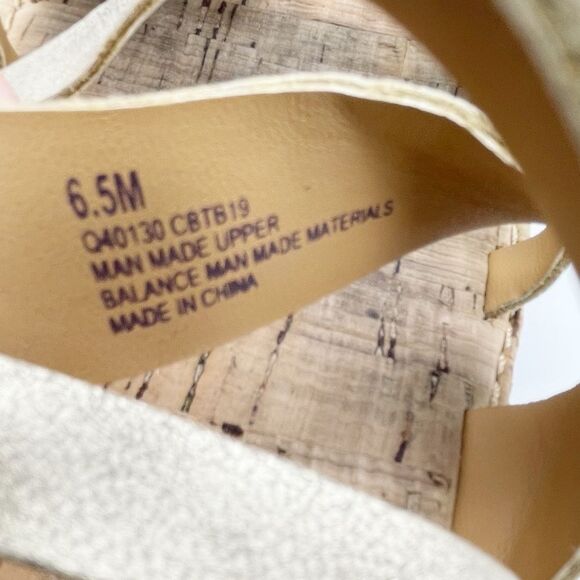 Korks Clemmons Strappy Sandal Faux Leather Comfort Slide in Gold Womens Size 6.5 - Picture 14 of 16